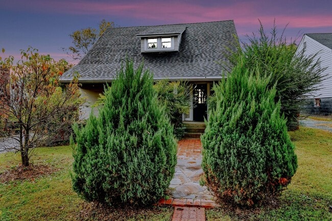 Historic Home in East Nashville - Historic Home in East Nashville