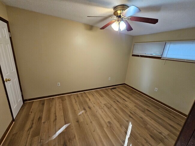 Foto del edificio - 3 bedroom, 2 bath house
