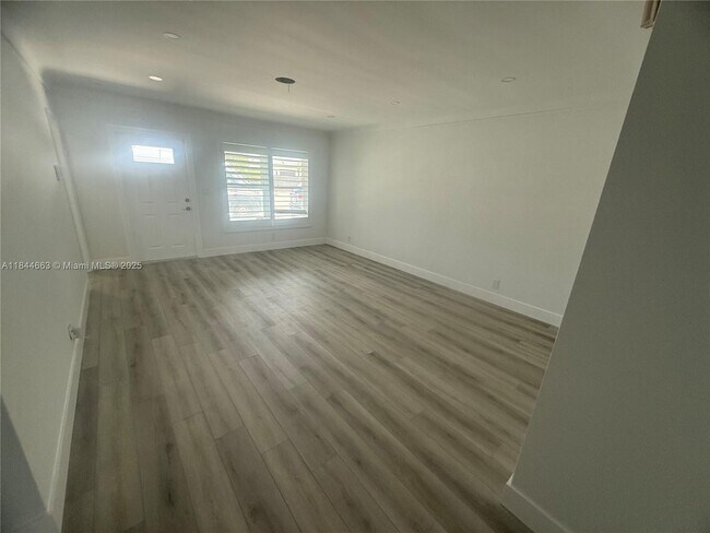 Foto del edificio - 1115 SW 12th Ct