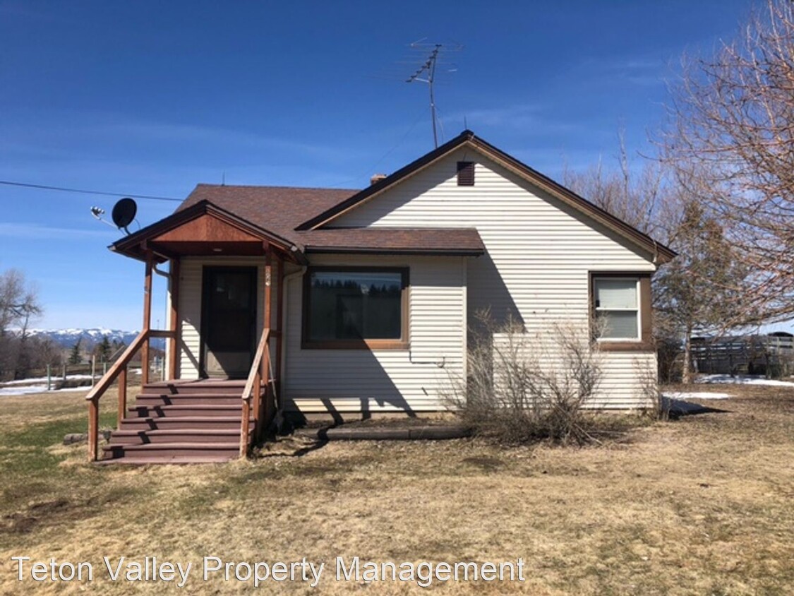 Primary Photo - 5 br, 2 bath House - 105 Alta North Road