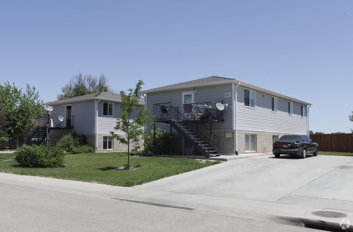 Primary Photo - 3800-3812 Burlington Ave
