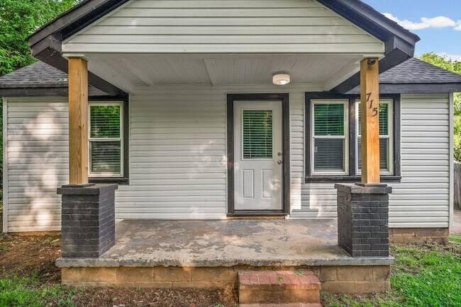 Foto del edificio - 715 Elder St