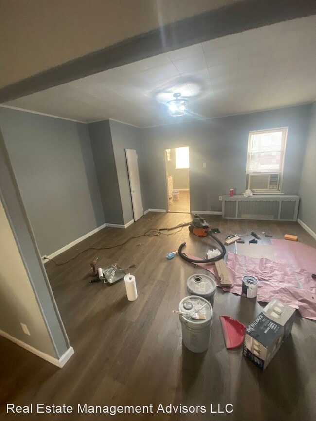 Foto del edificio - 3 br, 1 bath House - 834 McDowell Ave