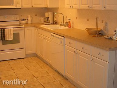 Building Photo - 4 br, 3 bath Townhome - 9005 S 3605 E