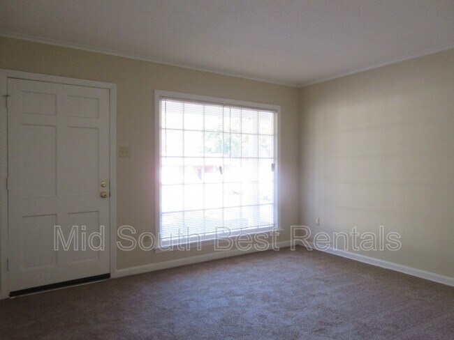 Building Photo - 1693 Winfield Rd