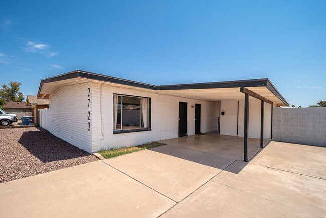 Building Photo - Move-In Ready Tempe Home with Ample Space