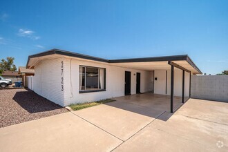 Building Photo - 2723 S Los Feliz Dr