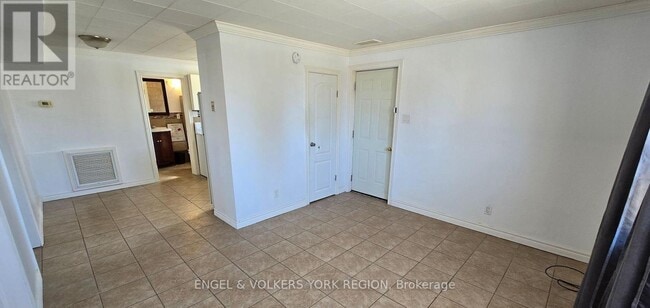 Building Photo - 41 Essa Rd