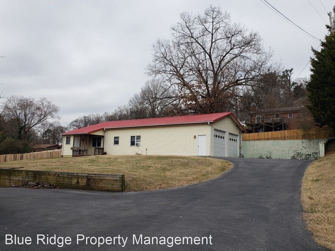 213 Kimberly Dr, Colonial Heights, TN 37663 House Rental in Colonial