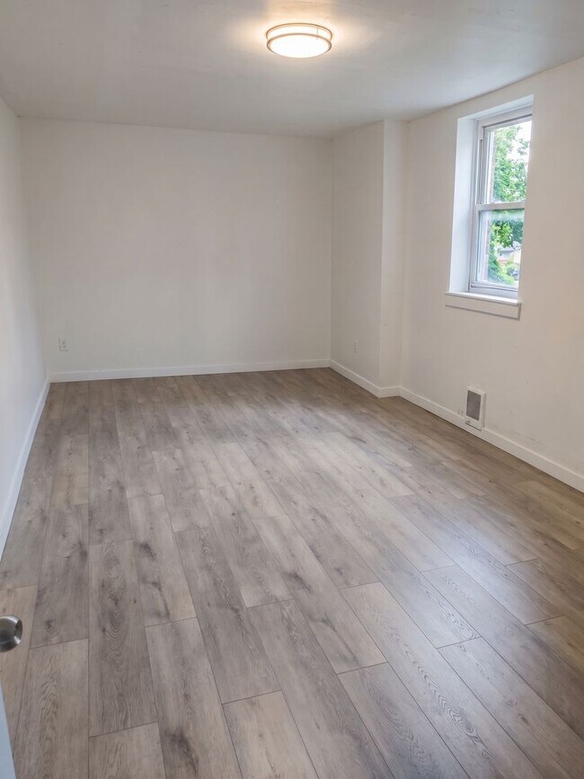 Foto del edificio - 2461 N 29th St