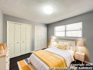 Foto del edificio - 11843 Braesview