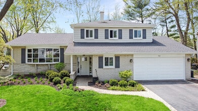 Building Photo - 915 Fairlawn Ave