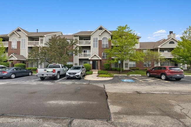Building Photo - 71 Kensington Cir