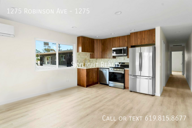 Foto del edificio - 1275 Robinson Ave