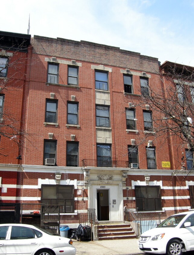 Primary Photo - 2323 Crotona Ave