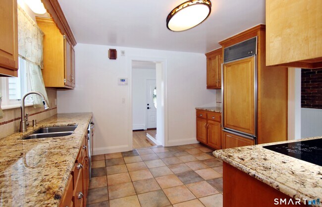 Foto del edificio - 37 Glen Ave