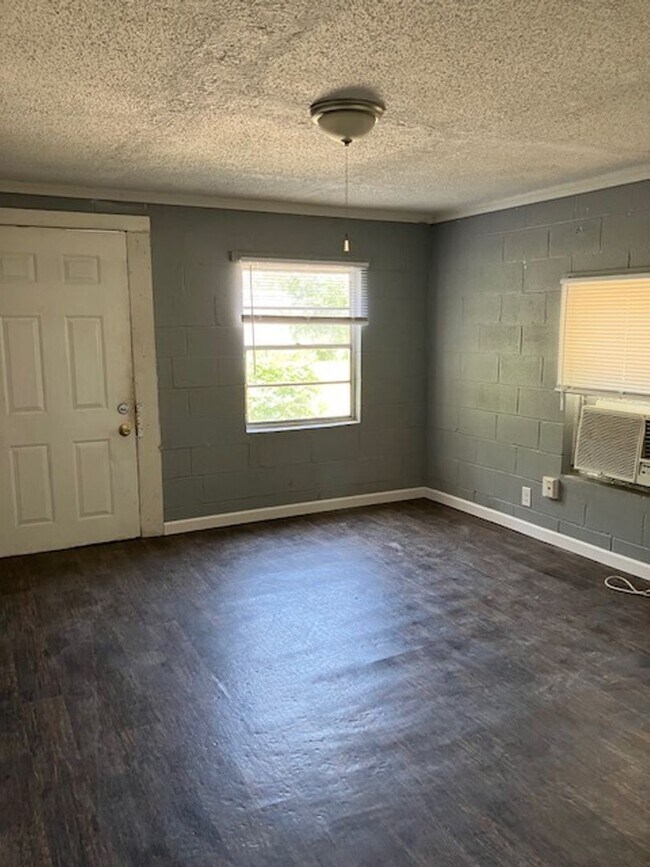 Building Photo - 2209 34th Street