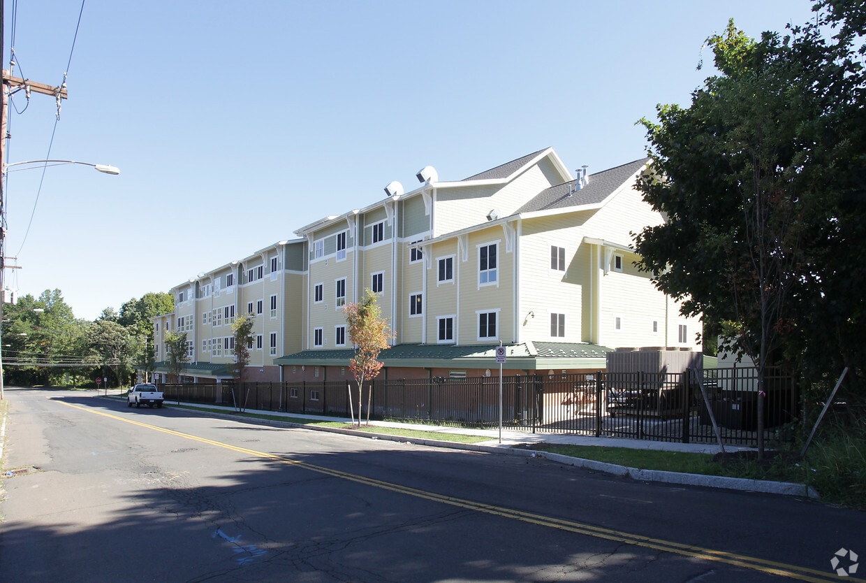 Building Photo - Wilmot Crossing