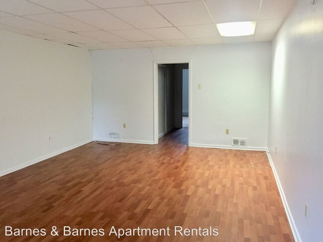 Building Photo - 400 Perrin St