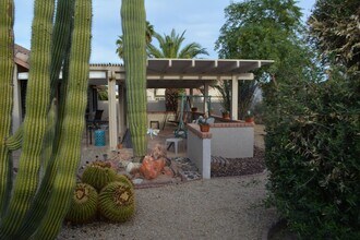 Building Photo - 14405 W Greystone Dr