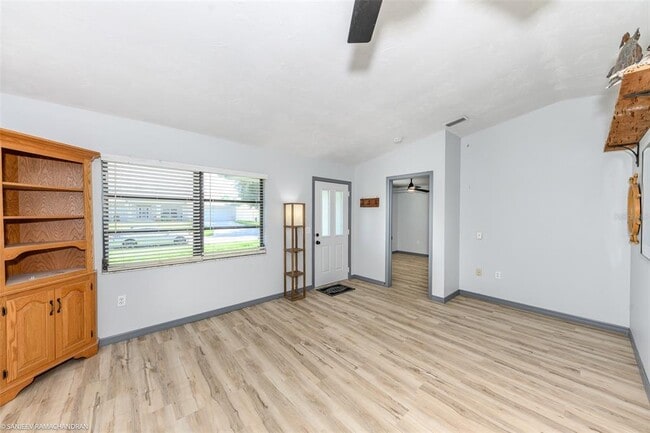 Building Photo - 11231 Euler Ave