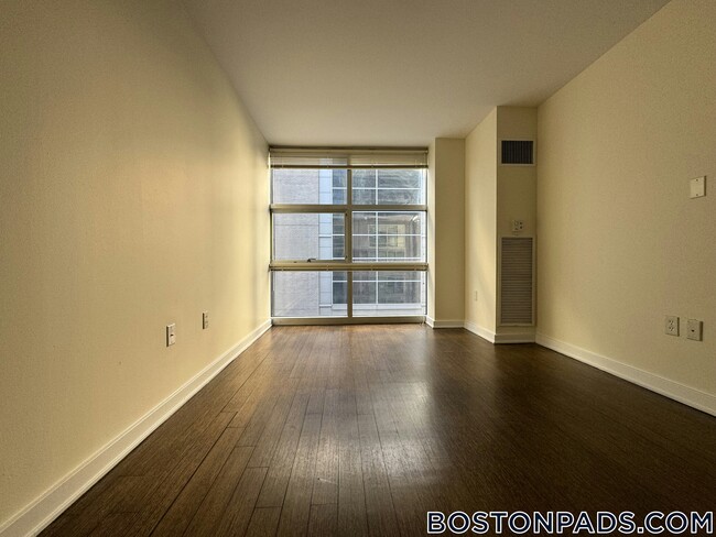Building Photo - 40 Boylston St