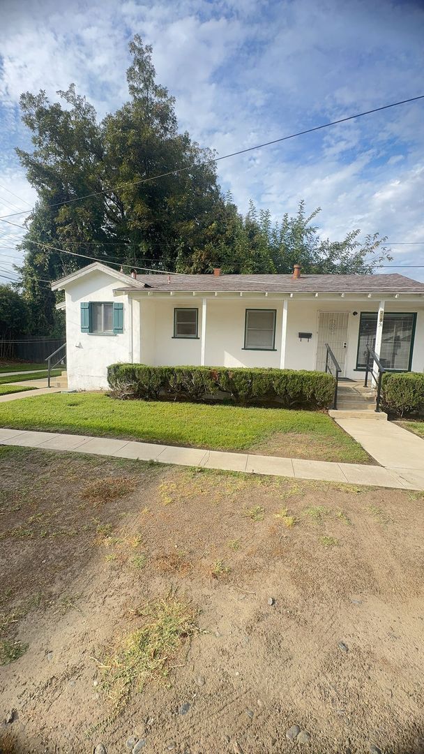 Building Photo - 219 Olive Ave
