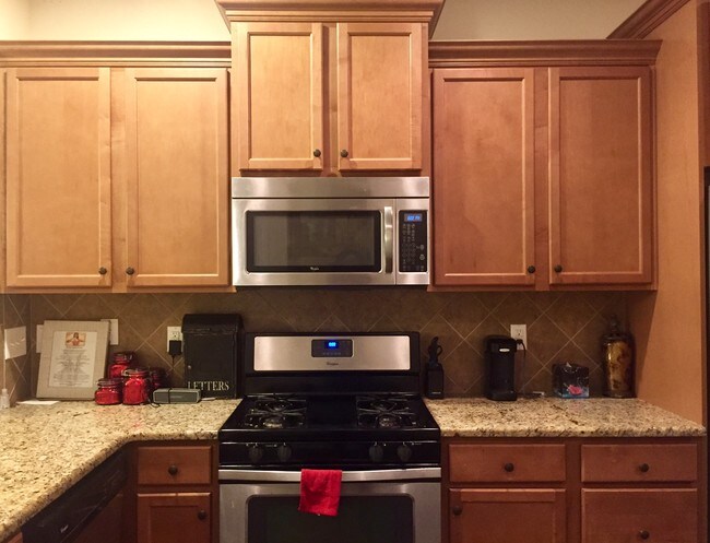 Stove - 218 Constitution Dr