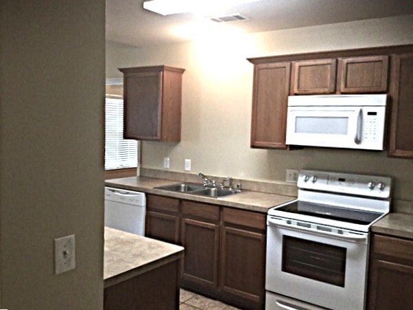 Building Photo - 714 Quail Hollow Dr