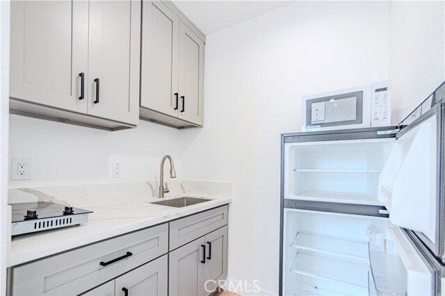 Foto del edificio - 10691 McKeen St