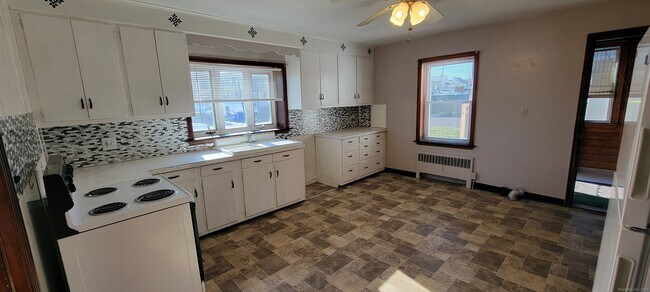 Foto del edificio - 690 Highland Ave