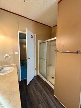 Building Photo - 111 Lakeside Woods Dr