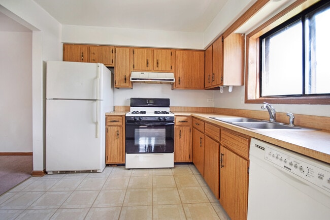 Building Photo - 15824 Peggy Ln