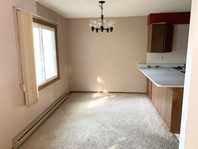 Foto del edificio - 3 Bedroom, 2 Bathroom Duplex