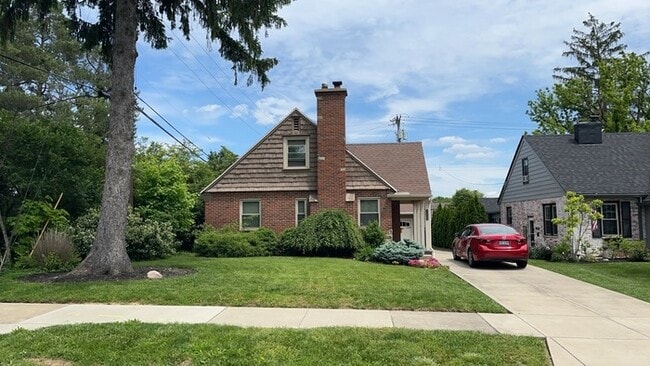 Photo - 2400 Hillview Ave House