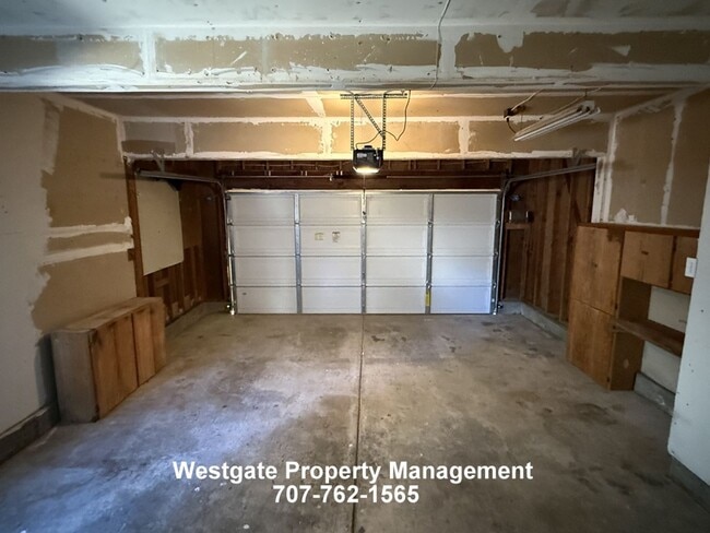 Building Photo - 4367 Gloria Ct
