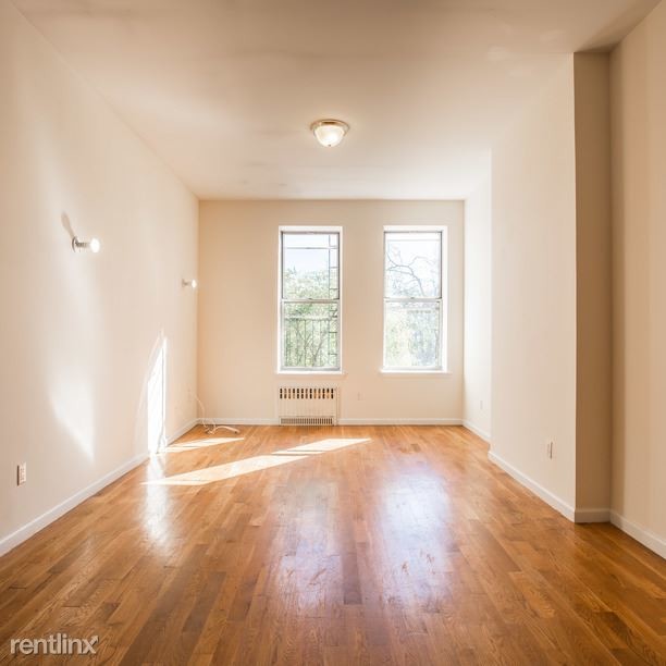 Building Photo - 154 Grattan St