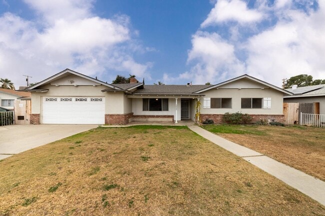 Building Photo - 3825 Bianchi Way