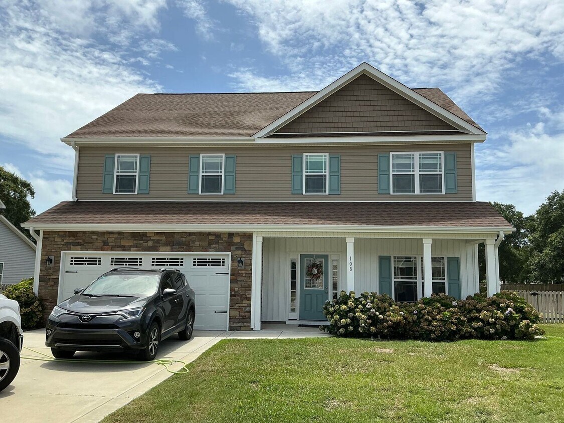 Primary Photo - 3 Bedroom 3 Bath in Kings Harbor!