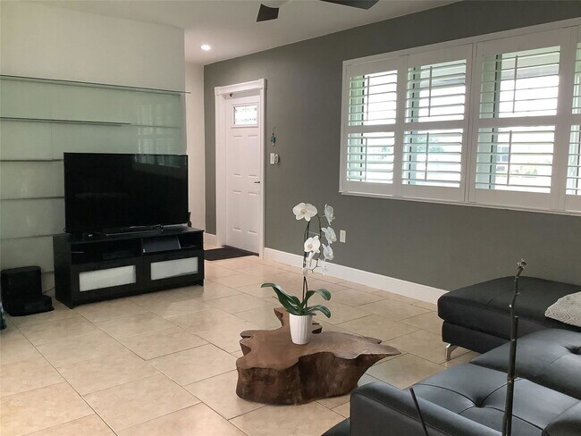 Foto del edificio - 8881 SW 21st St