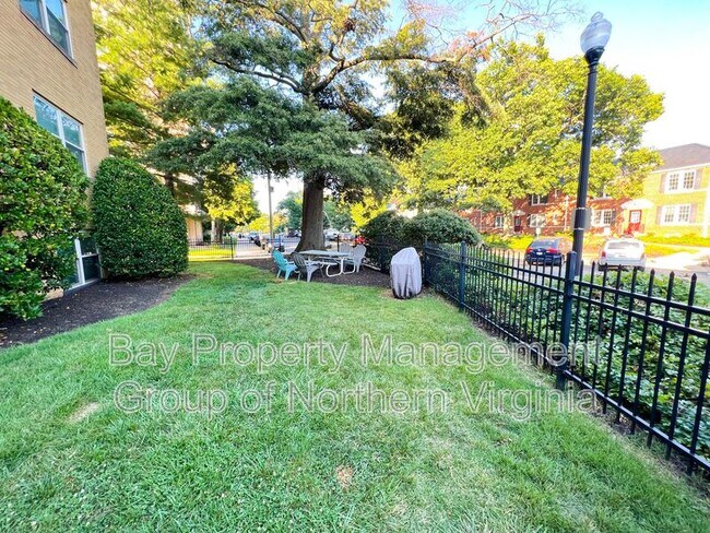 Foto del edificio - 4225 N Henderson Rd