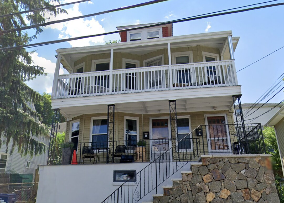 Foto principal - 68 Nonantum St