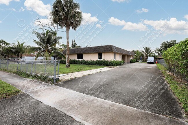 Foto del edificio - 4424 Purdy Ln A