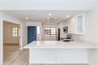 Building Photo - 941 W Carson St