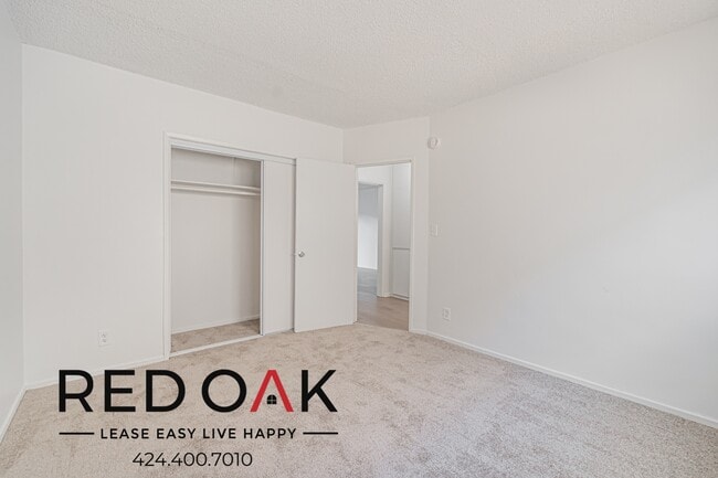 Building Photo - 8337 Cedros Ave