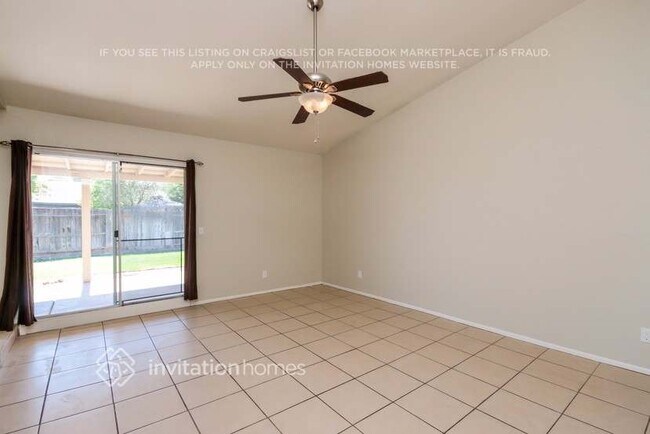 Foto del edificio - 3943 W Windrose Dr