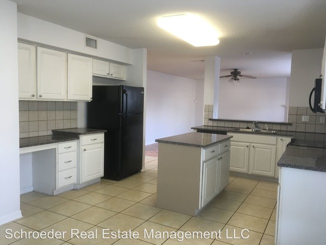 Building Photo - 4 br, 2.5 bath House - 1568 Applewood Court