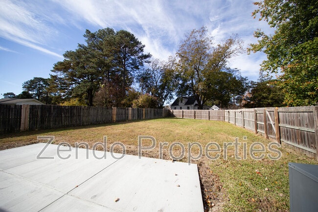 Building Photo - 4821 Vick St