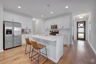 Building Photo - 133 Winding Hollow Ln
