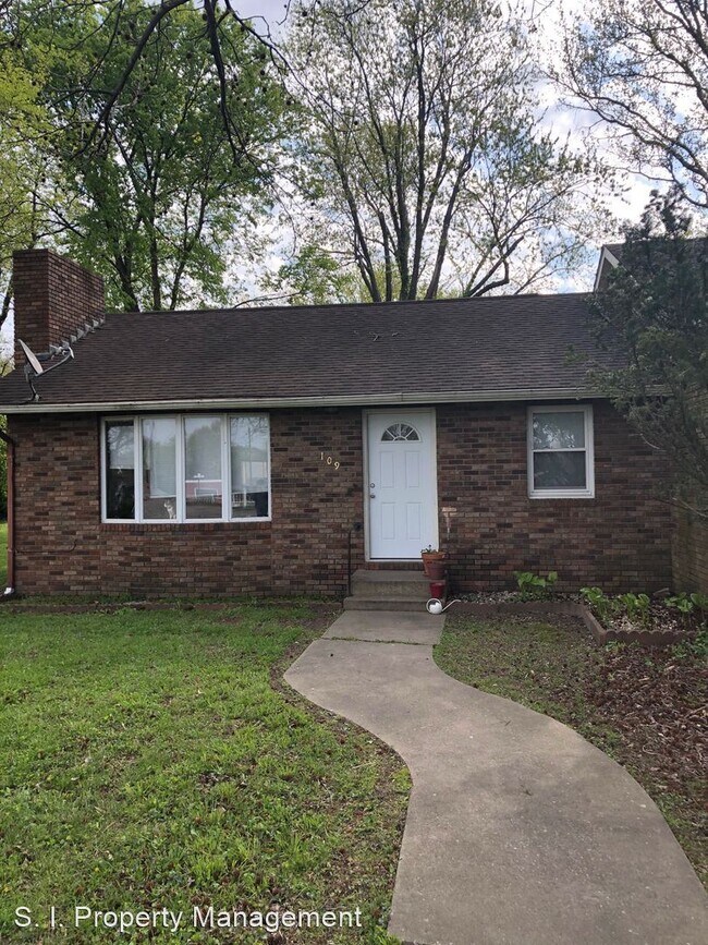 Building Photo - 1 br, 1 bath House - 109 N. Oak